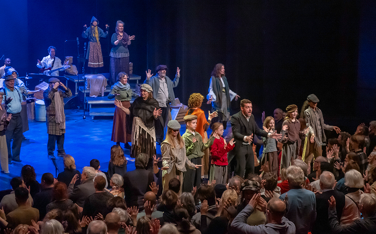 Deventer SchouwburgDickens Zingt